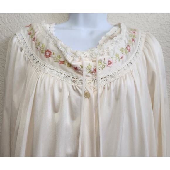 Vintage Cream Embroidered 2 Piece Nightgown & Robe Set Medium Lightweight Soft - Picture 6 of 9